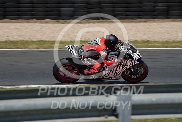 2025_05_12_PBK_16575 | Sportfotografie; SlowMotion; Video; Rennstrecke; Hafeneger; Speer; Racing; RSE; BMW; CBO; Trackday; Motorsportarena; Hockenheimring; Brno; Most; Barcelona; Valencia