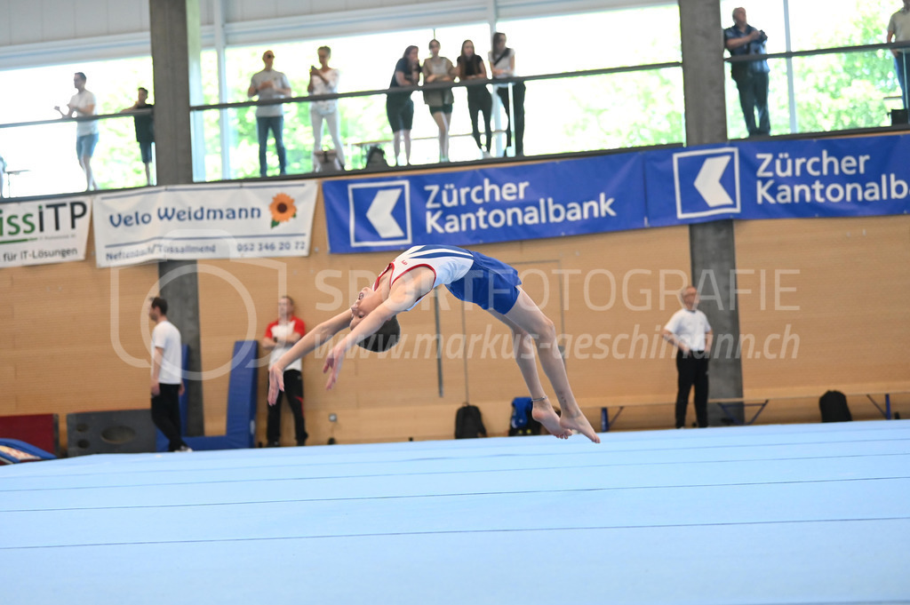 104. Zürcher Kunstturnertage Neftenbach - 14. May 2022 | 104. Zürcher Kunstturnertage Neftenbach
Turnhalle Ebni, Neftenbach
Programm 3/4 (P3/P4)
Bild: Sportfotografie Markus Aeschimann | www.markus-aeschimann.ch - Realisiert mit Pictrs.com