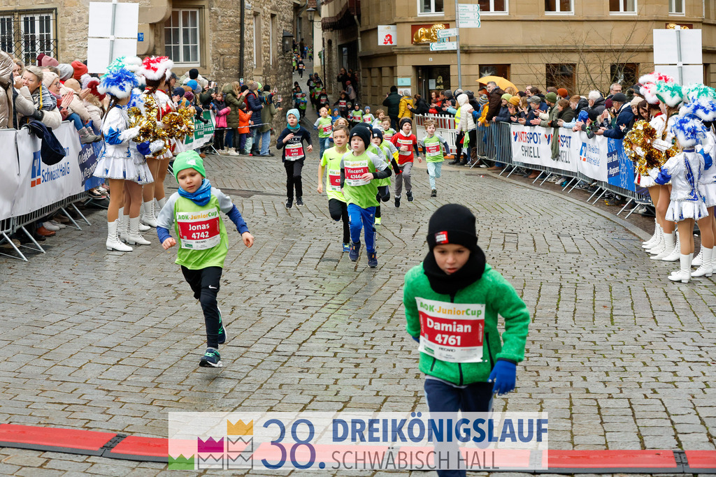 400m AOK Junior Cup | 3 Koenigslauf 2024 400m AOK Junior Cup - Realisiert mit Pictrs.com