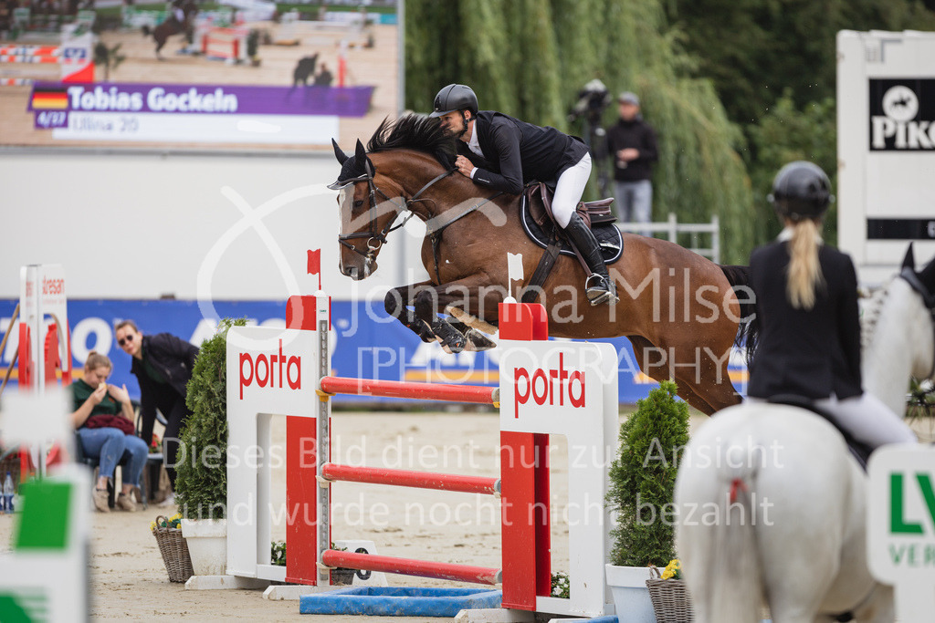 230730_BHO_M2-Spr_1-405 | Deine schönsten Turniermomente als professionelle Fotos! Entdecke hochwertige Pferdesport-Fotografie im Online-Shop. Jetzt Fotos finden & bestellen!