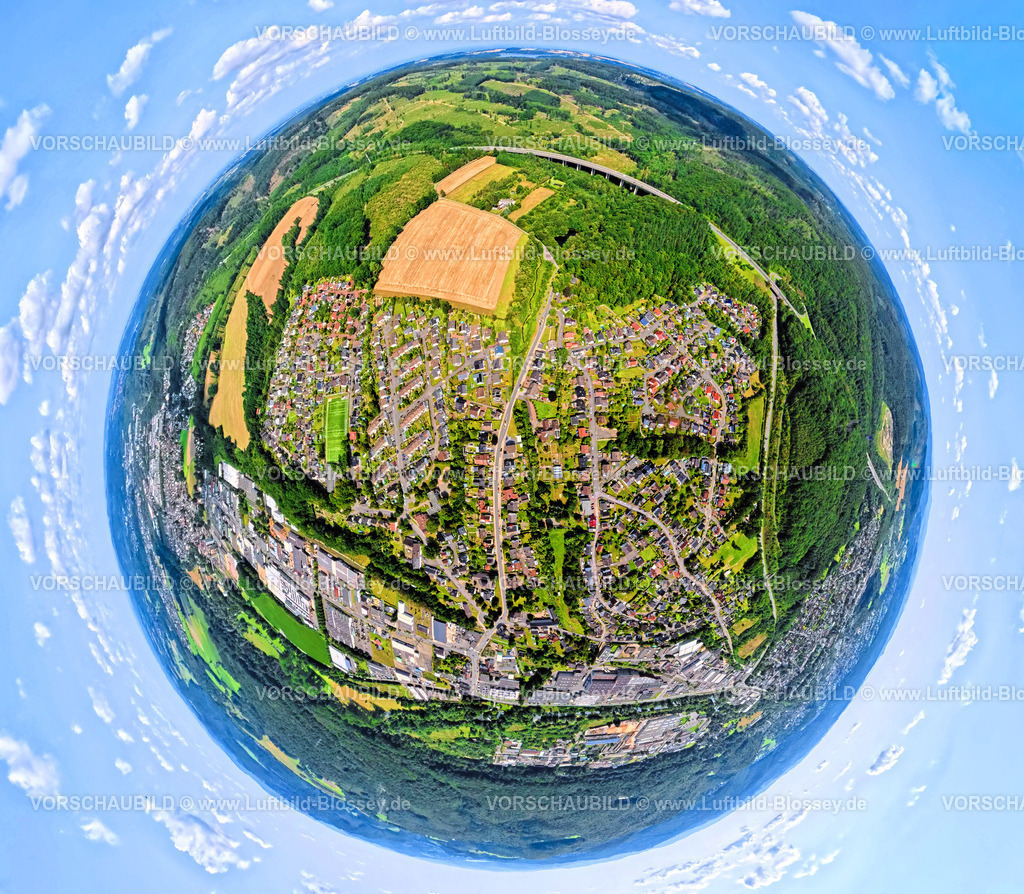 Arnsberg250808650Niedereimer | Luftbild, Wohngebiet Ortsansicht Ortsteil Niedereimer und Gewerbegebiet Niedereimerfeld, Erdkugel, Fisheye Aufnahme, Fischaugen Aufnahme, 360 Grad Aufnahme, tiny world, little planet, fisheye Bild, Niedereimer, Arnsberg, Sauerland, Nordrhein-Westfalen, Deutschland