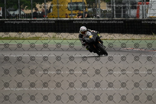 25bt02-1663 | markuskiefer.com - Realisiert mit Pictrs.com