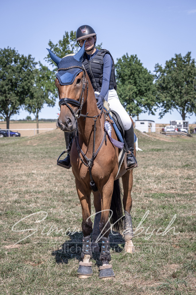 20260906-_3LI4454 | Tierfotografie Pferde, Hunde, Katzen, Haustiere.
Turnierfotografie Reitturniere, Reiten, Springreiten, Dressur in Hanau, dem Main-Kinzig-Kreis und dem Rhein-Main- Gebiet um Frankfurt