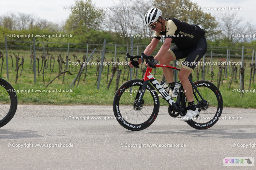 368A4892 | Neusiedlersee Radmarathon 2026@sportshot_your_pictrs #yourpictures#roadtowm2029 #nrm #neusiedlerseeradmarathon #neusiedlersee #neusiedlerseetourismus #burgenland #mörbisch #nrm26 #burgenlandtourismus #voglundco #poweredbyburgenlandtourismus #radsport #rad #marathon #ucigranfondo #visitburgenland #ucigranfondoworldseries