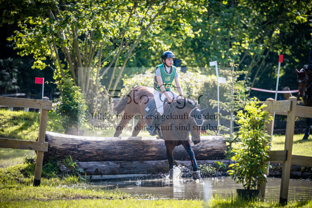 A2_Vielseitigkeitsturnier Melle Oldendorf-15c-0054 | Entdecke hochwertige Reitturnierfotos von Foto Oger. Professionell, emotional und authentisch – jetzt Lieblingsmomente im Shop bestellen.Deutschlandweite Turnierfotografie. - Realisiert mit Pictrs.com