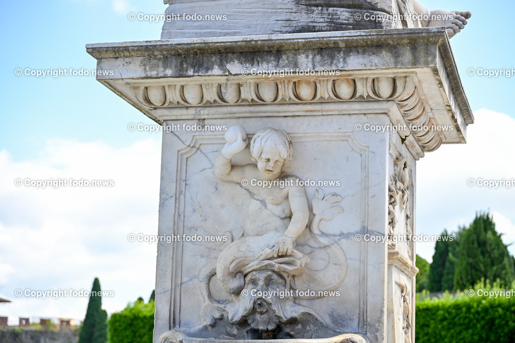 Italien_ Toscana_ Pisa_ 28.05.2024-40 | 28.05.2024, Italien, ITA, Toskana, Pisa im Bild Stadtansichten, Gebäude, Architektur, Touristen, Historisch, Souvenier, Turm, Dom, Piazza, schief


Pisa ist eine Stadt in Italien, gelegen in der Toskana am Arno. Wahrzeichen ist der als Schiefer Turm von Pisa bekannte Campanile des Doms auf der Piazza dei Miracoli im Norden des Stadtzentrums. 
Quelle: Wikipedia
