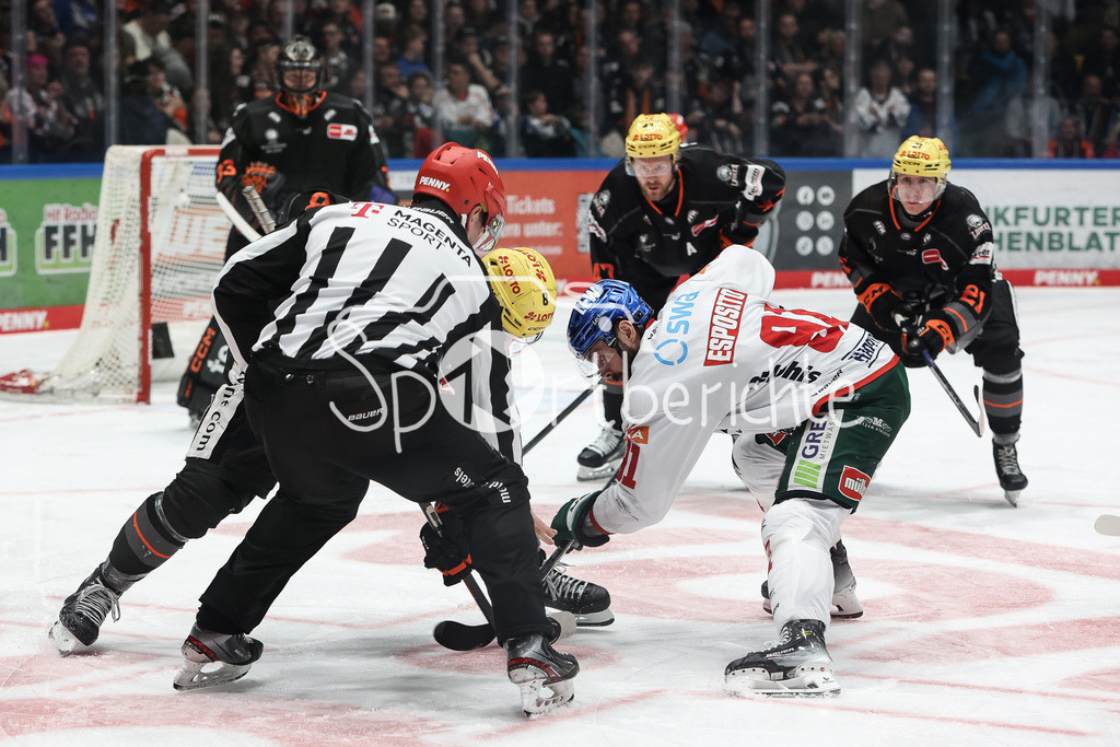 Löwen Frankfurt - Augsburger Panther | Luke ESPOSITO (AEV #91) beim Bully