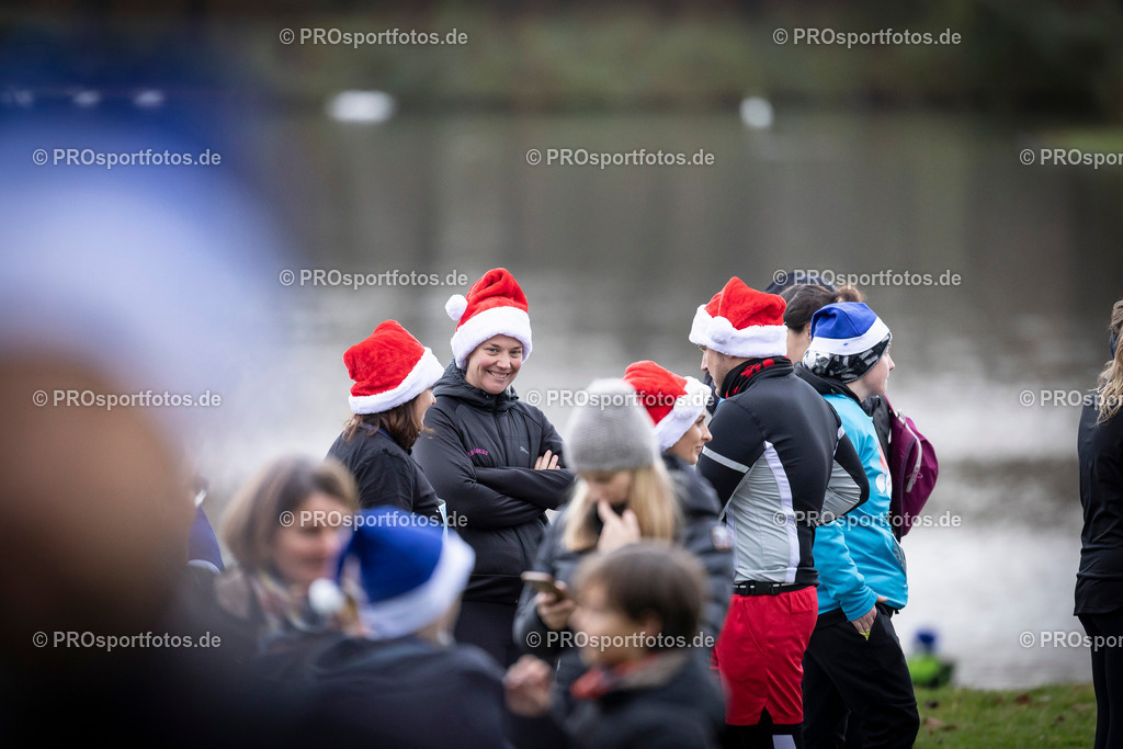 Bonner Nikolauslauf in Bonn, 08.12.2024 | Impressionen vom Bonner Nikolauslauf am 08.12.2024 in Bonn (Freizeitpark Rheinaue). Foto: BEAUTIFUL SPORTS/Axel Kohring