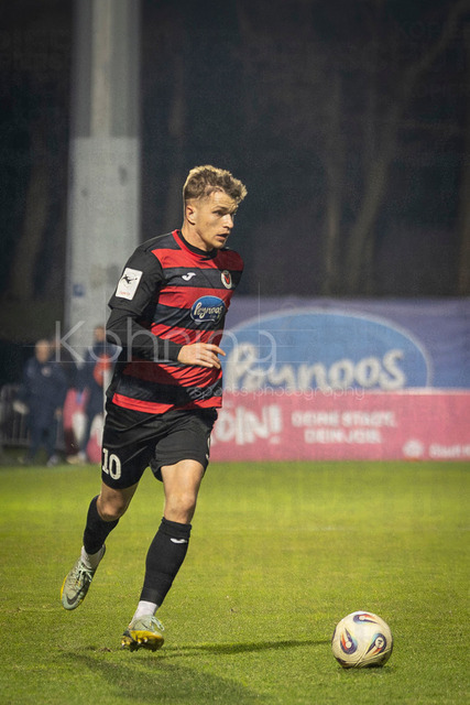 3rd Division, FC Viktoria Koeln vs. 1. FC Saarbruecken, 23.01.2026 | COLOGNE, GERMANY - JANUARY 23: David Otto (Viktoria Köln, 10) during the third german league match on gameday 21 between FC Viktoria Koeln vs. 1. FC Saarbruecken at Höhenberg Sportpark on January 23, 2026 in Cologne, Germany. DFL REGULATIONS PROHIBIT ANY USE OF PHOTOGRAPHS AS IMAGE SEQUENCES AND/OR QUASI-VIDEO.