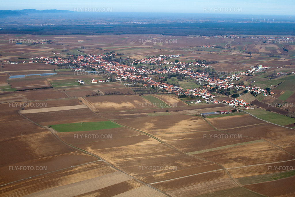 Aerial view: View of the town in Seebach in the state Bas-Rhin, France.Photo: IMG_37477.jpg taken on 02/07/2011 by Werner Riehm/FLY-FOTO.comResolution of the original: 4752 x 3168 px