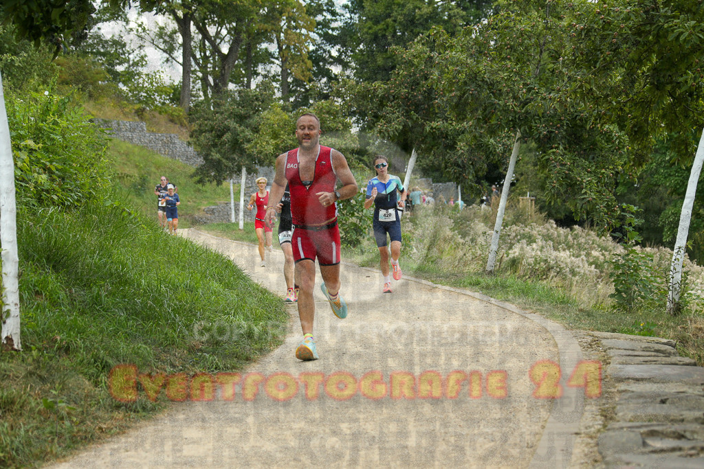 250824_1352_EX1_4031 | Sportfotografie im Rhein-Sieg Kreis, Köln, Bonn, NRW, Rheinland Pfalz, Hessen, etc. Unser Tätigkeitsfeld umfasst den Laufsport vom Volkslauf über den Marathon, Duathlon, Triathon bis zum Ultralauf wie Kölnpfad Ultra oder Schindertrail.