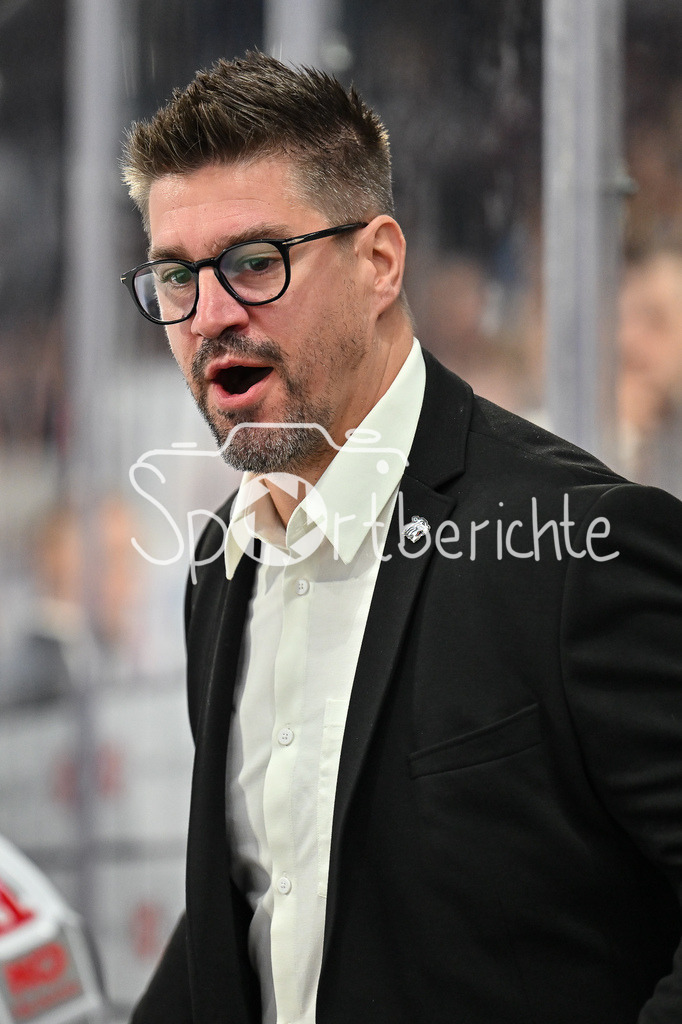 Nürnberg Ice Tigers - Augsburger Panther | im Bild Jochen HECHT CO-Trainer Nürnberg Ice Tigers / Freisteller / Einzelfoto / Deutsche Eishockey Liga: Nürnberg Ice Tigers - Augsburger Panther, Arena Nürnberger Versicherung am 22.09.2024