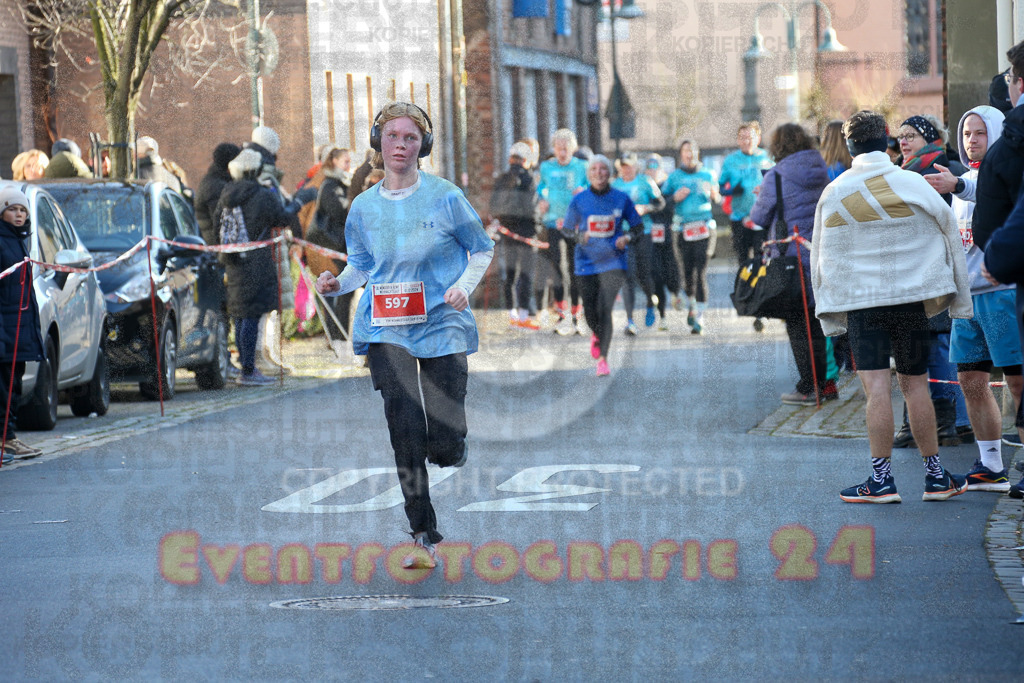 241201_1241_EX1_3111 | Sportfotografie im Rhein-Sieg Kreis, Köln, Bonn, NRW, Rheinland Pfalz, Hessen, etc. Unser Tätigkeitsfeld umfasst den Laufsport vom Volkslauf über den Marathon, Duathlon, Triathon bis zum Ultralauf wie Kölnpfad Ultra oder Schindertrail.