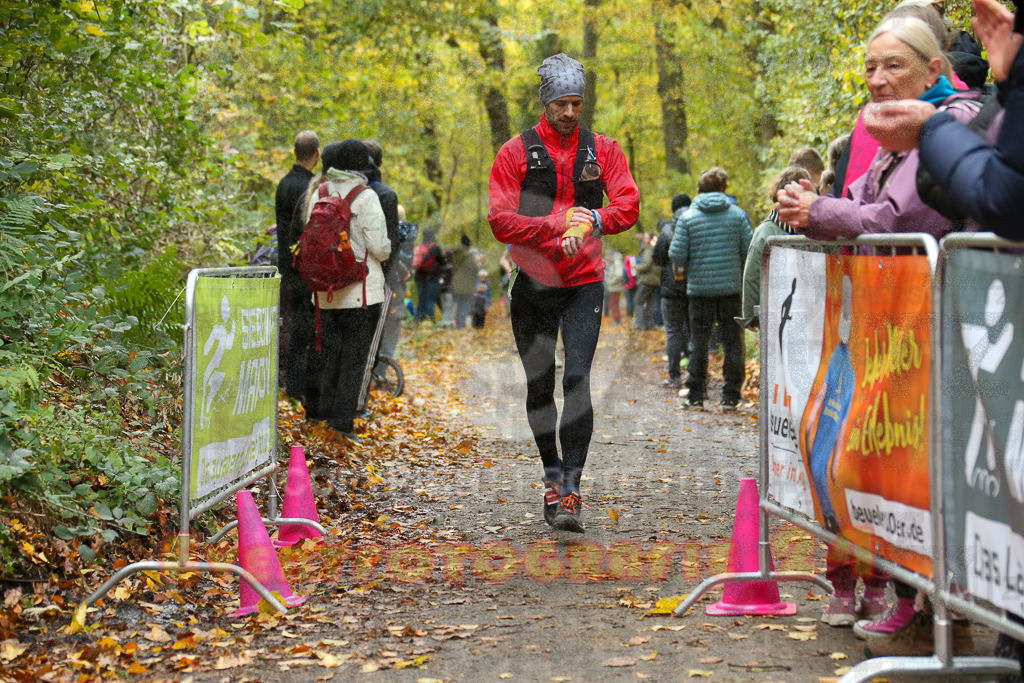 251026_1258_EX1_2044 | Sportfotografie im Rhein-Sieg Kreis, Köln, Bonn, NRW, Rheinland Pfalz, Hessen, etc. Unser Tätigkeitsfeld umfasst den Laufsport vom Volkslauf über den Marathon, Duathlon, Triathon bis zum Ultralauf wie Kölnpfad Ultra oder Schindertrail.