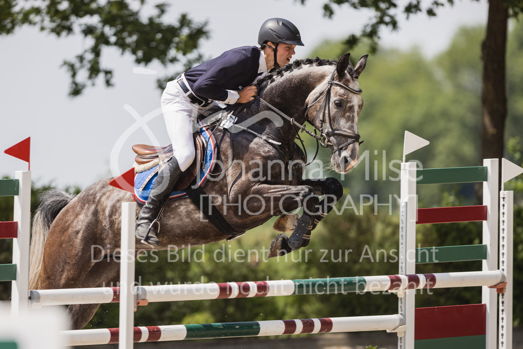 230616_Lemwerder_Springpf-L2-661 | Deine schönsten Turniermomente als professionelle Fotos! Entdecke hochwertige Pferdesport-Fotografie im Online-Shop. Jetzt Fotos finden & bestellen!