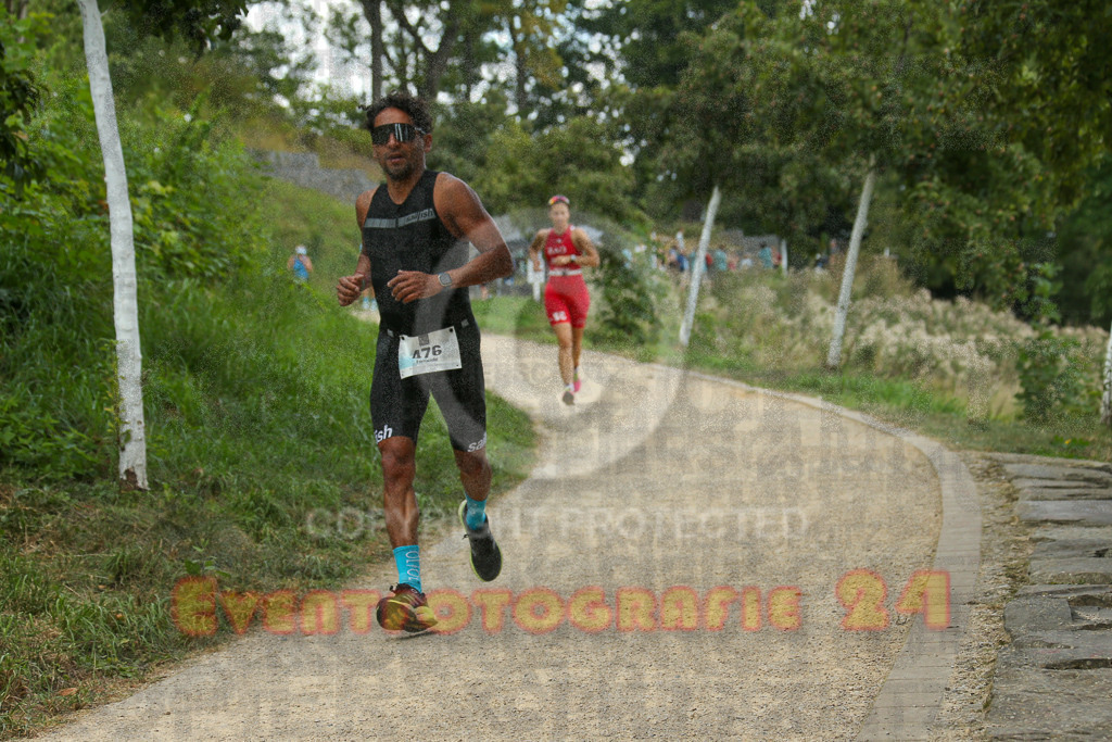 250824_1354_EX1_4219 | Sportfotografie im Rhein-Sieg Kreis, Köln, Bonn, NRW, Rheinland Pfalz, Hessen, etc. Unser Tätigkeitsfeld umfasst den Laufsport vom Volkslauf über den Marathon, Duathlon, Triathon bis zum Ultralauf wie Kölnpfad Ultra oder Schindertrail.