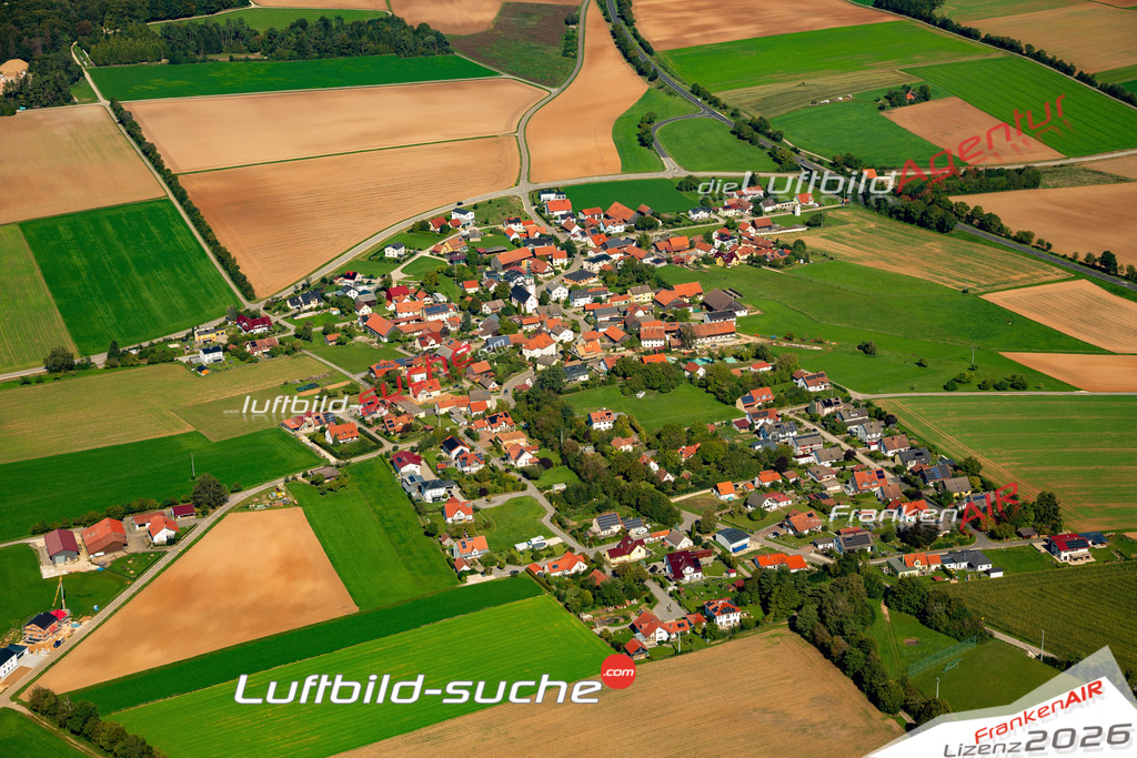 Das Luftbild zeigt : Kemnathen Breitenbrunn - Die Luftaufnahme wurde 2023 vom UL-Flugzeug aus erstellt ( keine Drohne ) - Hochauflösende Luftaufnahme - Für grossformatige Ausdrucke geeignet. Die Geschenkidee !Mit Lizenz und Bildrechte bestellbar