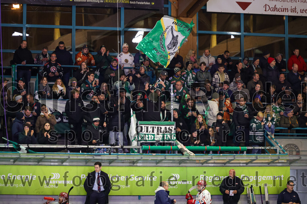 2025-10-24_018_TSV_Erding_gegen_Deggendorfer_SC | Erding, Deutschland, 24.10.2025:Eishockey, Oberliga Süd 2025 / 2026, 11. Spieltag, TSV Erding gegen Deggendorfer SC, Endergebnis: 2:4Foto: Christian Riedel / fotografie-riedel.net