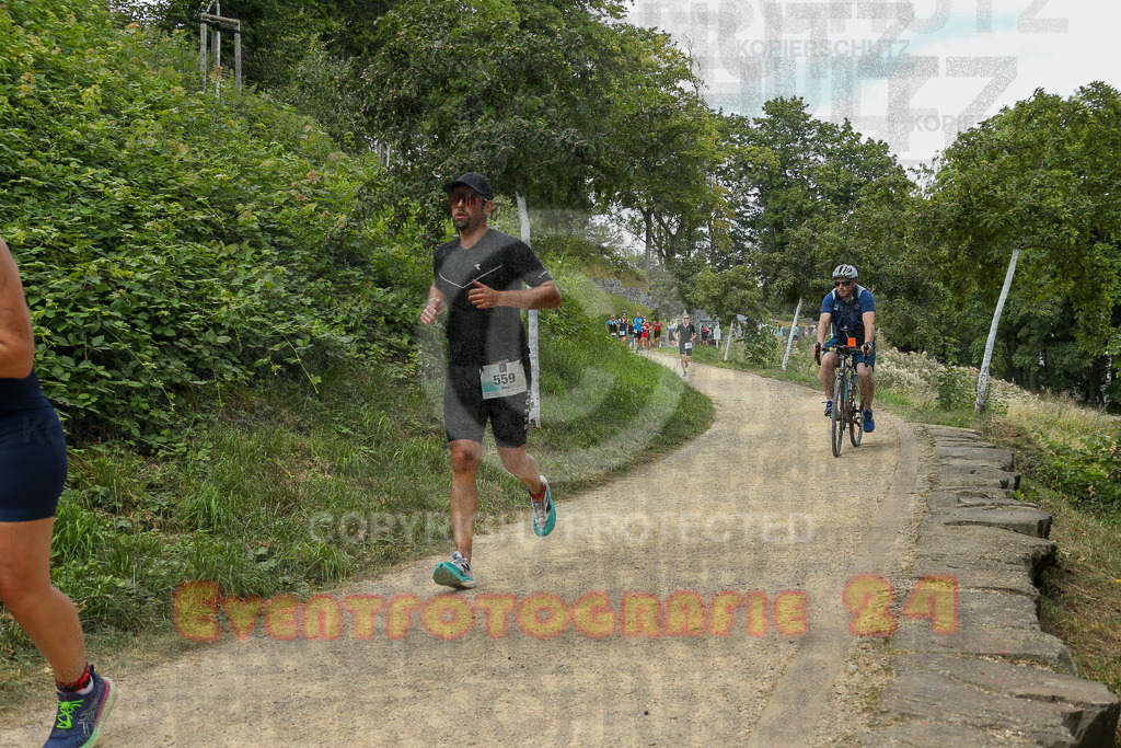 250824_1345_EX1_3567 | Sportfotografie im Rhein-Sieg Kreis, Köln, Bonn, NRW, Rheinland Pfalz, Hessen, etc. Unser Tätigkeitsfeld umfasst den Laufsport vom Volkslauf über den Marathon, Duathlon, Triathon bis zum Ultralauf wie Kölnpfad Ultra oder Schindertrail.