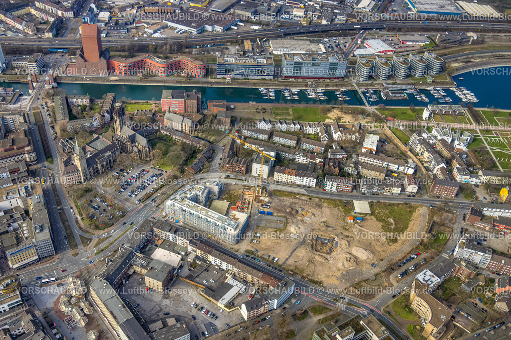 Duisburg240303796 | Luftbild, Mercator Quartier Baustelle für Neubau Hotel und Wohnungen, evang. Salvatorkirche und Rathaus Duisburg, Wohngebiet am Innenhafen und Yachthafen, Neuenkamp, Duisburg, Ruhrgebiet, Nordrhein-Westfalen, Deutschland, Duisburg-S