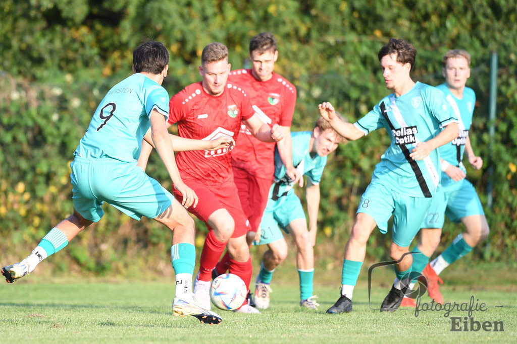 TuS Eversten-SG FriPe | Herren Kreisliga; TuS Eversten (mint)-SG FriPe (rot) am 15.08.2025 in Oldenburg (Sportanlage TuS Eversten), Photo: Philip Eiben 2025 - Realisiert mit Pictrs.com
