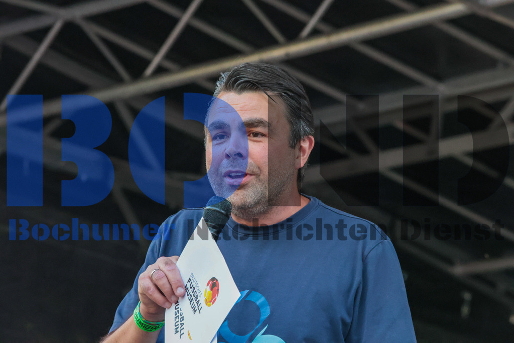 SES_BTBRED20250704-11 | bond - Realisiert mit Pictrs.com