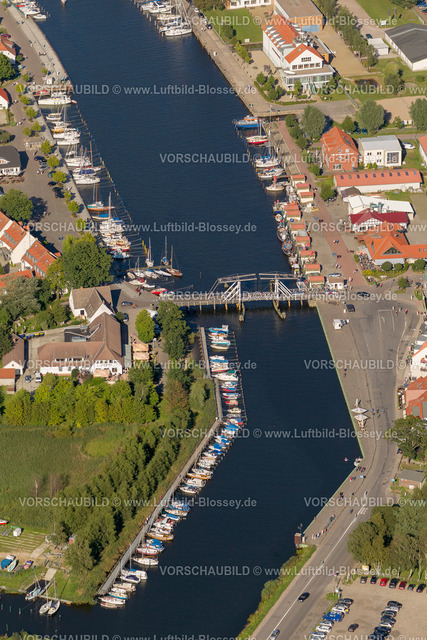 Greifswald12084102Wieck | Klappbrücke in Wieck, Greifswald , historische Zugbrücke, Ryck, Wieck,  Greifswald, Greifswalder Bodden, Mecklenburg-Vorpommern, Deutschland, Europa