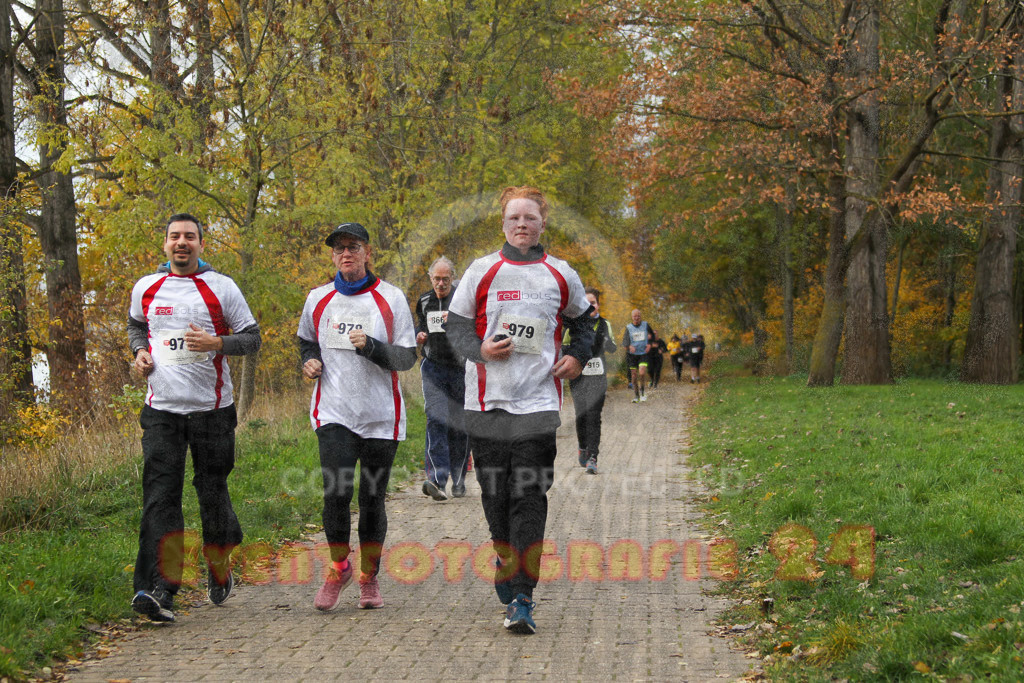 221127_1047_EV4_2269 | Sportfotografie im Rhein-Sieg Kreis, Köln, Bonn, NRW, Rheinland Pfalz, Hessen, etc. Unser Tätigkeitsfeld umfasst den Laufsport vom Volkslauf über den Marathon, Duathlon, Triathon bis zum Ultralauf wie Kölnpfad Ultra oder Schindertrail.