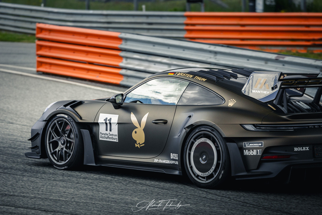 R6PZ2718 _Alexander Tschuncky | Entdecken Sie die faszinierende Welt von Alexander Tschuncky Arts: Kreative Fotografie, atemberaubende Automobilkunst und hochwertiger Bilderdruck. Lassen Sie sich inspirieren! - Realisiert mit Pictrs.com