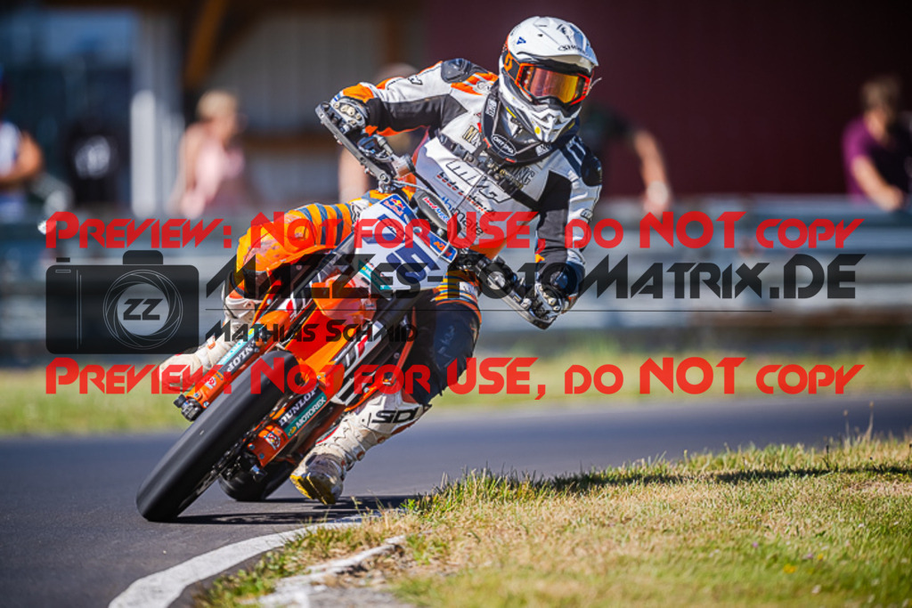 MaZZes_FotoMatrix_220702_2108 | UE40