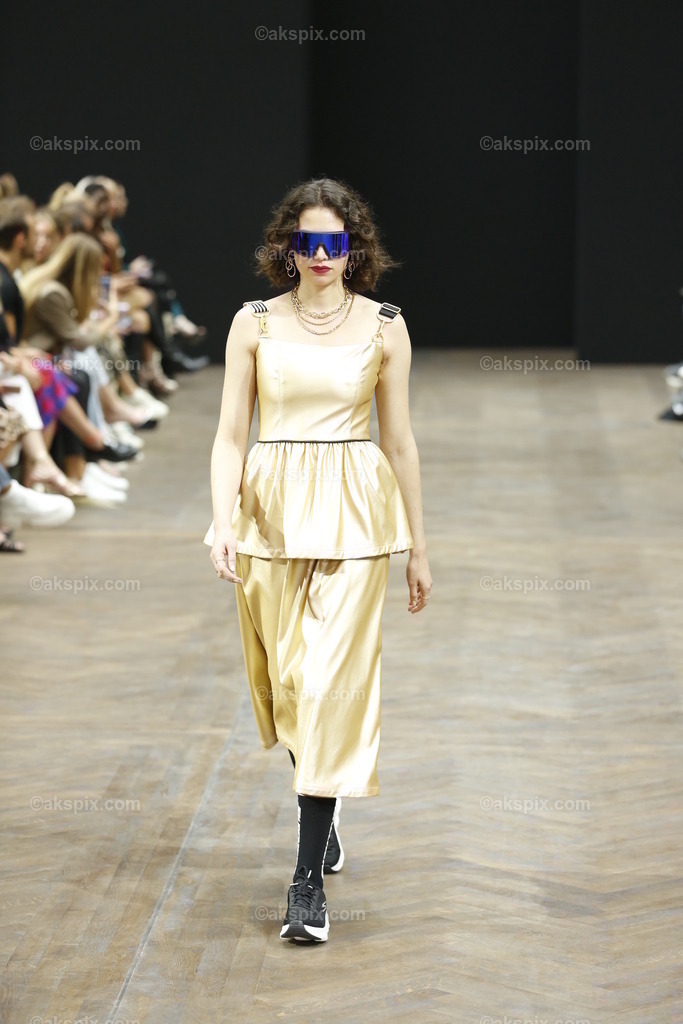 _76A4356 | Die Bildagentur Akspix ist eine Online-Bildagentur und bietet professionelles und kreatives Bildmaterial Royalty free und Rights Managed. Bildarchiv Akspix bietet eine große Auswahl an kreativen und klassischen Motiven.Frankfurt Fotograf, Fotoshooting