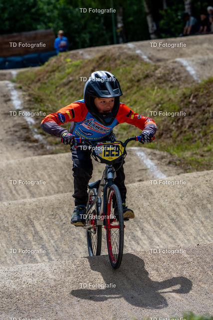 BayBMX2026-06708 | Fotogalerie von Thomas Dettweiler mit Eventbildern und lizenzfreien Fotos. Perfekt als Wandbild, für Büro, Website oder private Nutzung. - Realisiert mit Pictrs.com