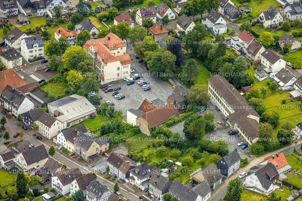 Warstein240713212 | Luftbild, Technisches Rathaus Stadt Warstein, Pankratiushalle und Kinder- und Jugendtreff Warstein Jugendzentrum, Warstein, Sauerland, Nordrhein-Westfalen, Deutschland