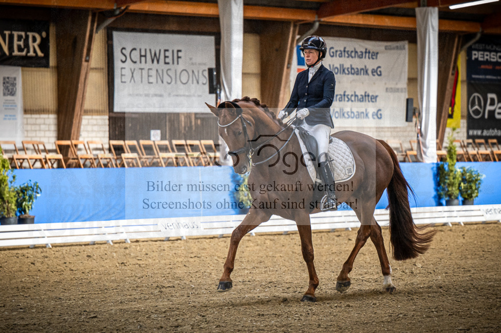 DOS_0562 | Entdecke hochwertige Reitturnierfotos von Foto Oger. Professionell, emotional und authentisch – jetzt Lieblingsmomente im Shop bestellen.Deutschlandweite Turnierfotografie. - Realisiert mit Pictrs.com