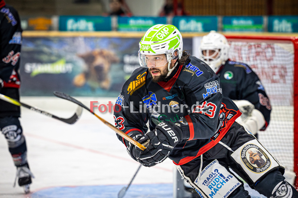Peißenberg MINERS gegen EHC Klostersee | Eishockey Bayernliga 2025/26 Vorrunde 12. Spieltag, Peißenberg MINERS gegen EHC Klostersee, 20251116,Dejan VOGL (MINERS 23) in Aktion,2025-11-16 in Peißenberg (flatbuy Arena Peißenberg), Dejan VOGL (MINERS 23)Copyright: WolfgangxLindner www.foto-lindner.de