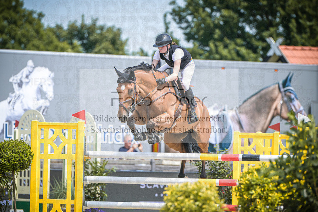 DOS_4744 | Entdecke hochwertige Reitturnierfotos von Foto Oger. Professionell, emotional und authentisch – jetzt Lieblingsmomente im Shop bestellen.Deutschlandweite Turnierfotografie. - Realisiert mit Pictrs.com