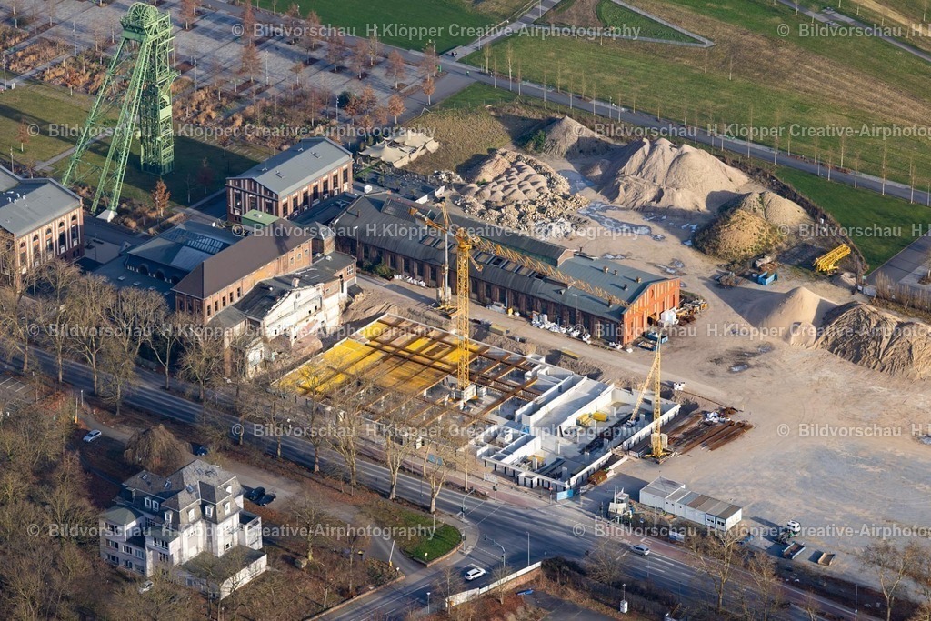 Luftbild Kamp-Lintfort-8354 | Luftbildfotografie Baustelle zum Neubau eines Seniorenzentrums " Belia " an der Straße Friedrich-Heinrich-Allee im Ortsteil Niersenbruch in Kamp-Lintfort - Realisiert mit Pictrs.com