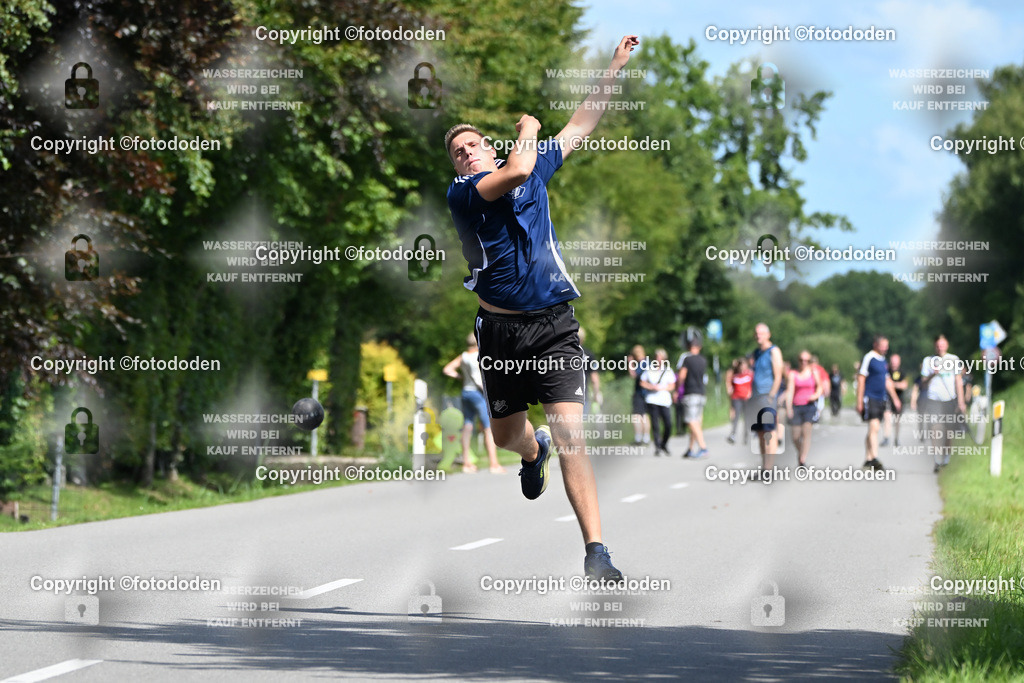 DSC_0947 | Jonas Eden (im Bild) warf mit Sören Saathoff (beide Theener)