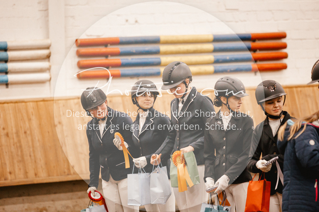 3I6A6593 | Stimmungsvolle Portraits und Reitsportfotografie im Ruhrgebiet und im Münsterland.

Pferdefotografie, Hundefotografie, Tierfotografie, Reportagen, Portraits von Tier und Mensch, Turnierfotografie in Bochum, Recklinghausen, Marl, Haltern am See, Dülmen.. - Realisiert mit Pictrs.com