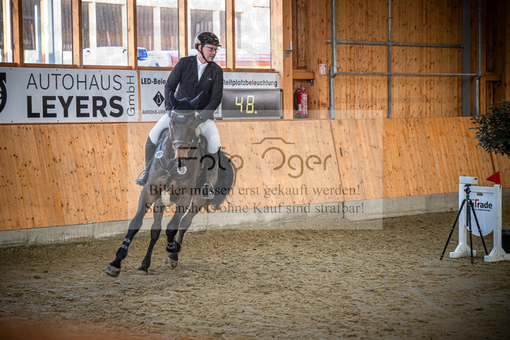 DOS_1421 | Entdecke hochwertige Reitturnierfotos von Foto Oger. Professionell, emotional und authentisch – jetzt Lieblingsmomente im Shop bestellen.Deutschlandweite Turnierfotografie. - Realisiert mit Pictrs.com
