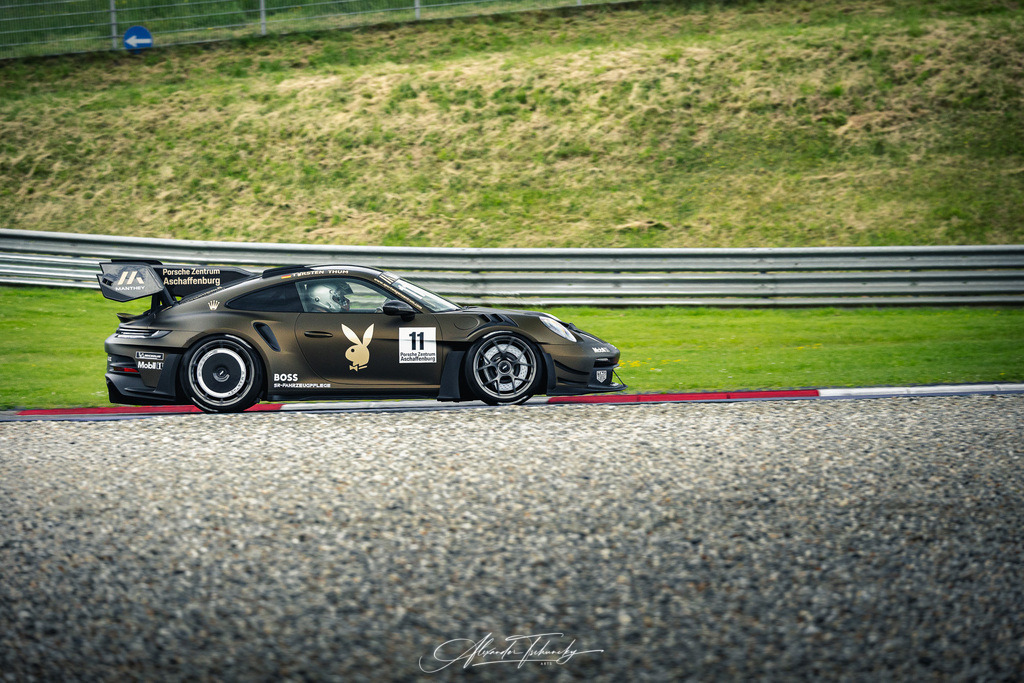 R6PZ1405 _Alexander Tschuncky | Entdecken Sie die faszinierende Welt von Alexander Tschuncky Arts: Kreative Fotografie, atemberaubende Automobilkunst und hochwertiger Bilderdruck. Lassen Sie sich inspirieren! - Realisiert mit Pictrs.com