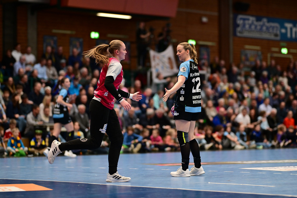 Handball I Frauen I Saison 2024-2025 I 1. HBF I 19. Spieltag I Buxtehuder SV - HSG Blomberg-Lippe | Der Sportfotograf. - Realisiert mit Pictrs.com