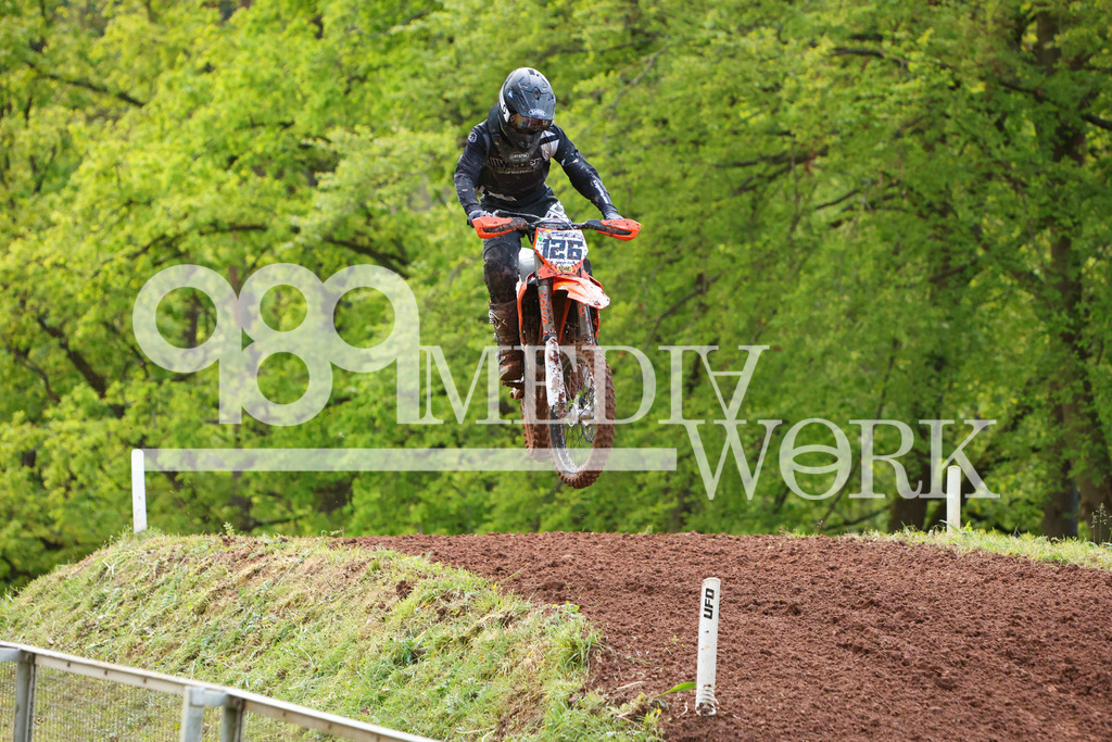 5E6A9911 | 989 MEDIAWORK