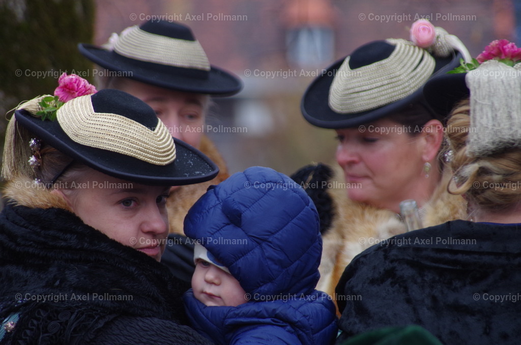 IMGP9555 | fotografiert von Axel PollmannLeonhardi Wallfahrt Benediktbeuern und Murnau, Fronleichnam, Fasching, Landschaft im Loisachtal und Benediktbeuern  - Realisiert mit Pictrs.com