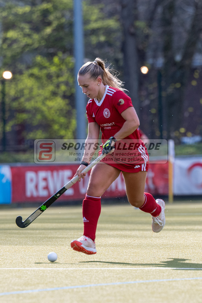 SFE_20260321_0119 | Köln, Deutschland, 21.03.26: Feldhockey 1. Bundesliga Damen zwischen Rot-Weiss Köln - Bremer HC im REWE Sportpark am 21.03.2026 in Köln, Deutschland. (Foto von Stephan Fehrmann)Köln, Germany, 21.03.26: Feldhockey 1. Bundesliga Damen between Rot-Weiss Köln - Bremer HC in REWE Sportpark at 21.03.2026 in Köln, Deutschland. (Foto from Stephan Fehrmann)