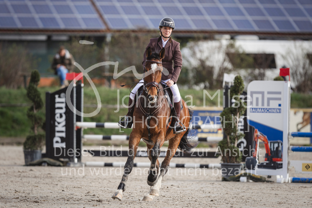 240330_Fruehlingsfest_Amateur-SprPf-A-207 | Deine schönsten Turniermomente als professionelle Fotos! Entdecke hochwertige Pferdesport-Fotografie im Online-Shop. Jetzt Fotos finden & bestellen!