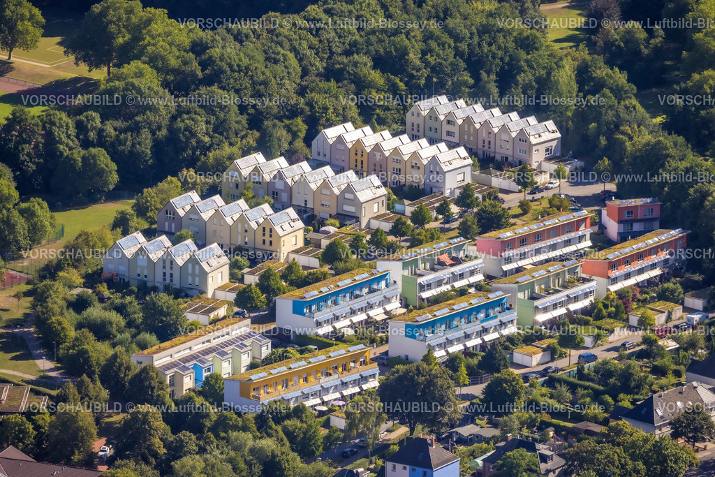 Gelsenkirchen220801423 | Luftbild, Neues Pumpwerk-Gebäude der Emschergenossenschaft nahe der Sutumer Brücken auf der Schleuseninsel zwischen Rhein-Herne-Kanal und Fluss Emscher, Schalke-Nord in Gelsenkirchen, Ruhrgebiet, Nordrhein-Westfalen, Deutschland