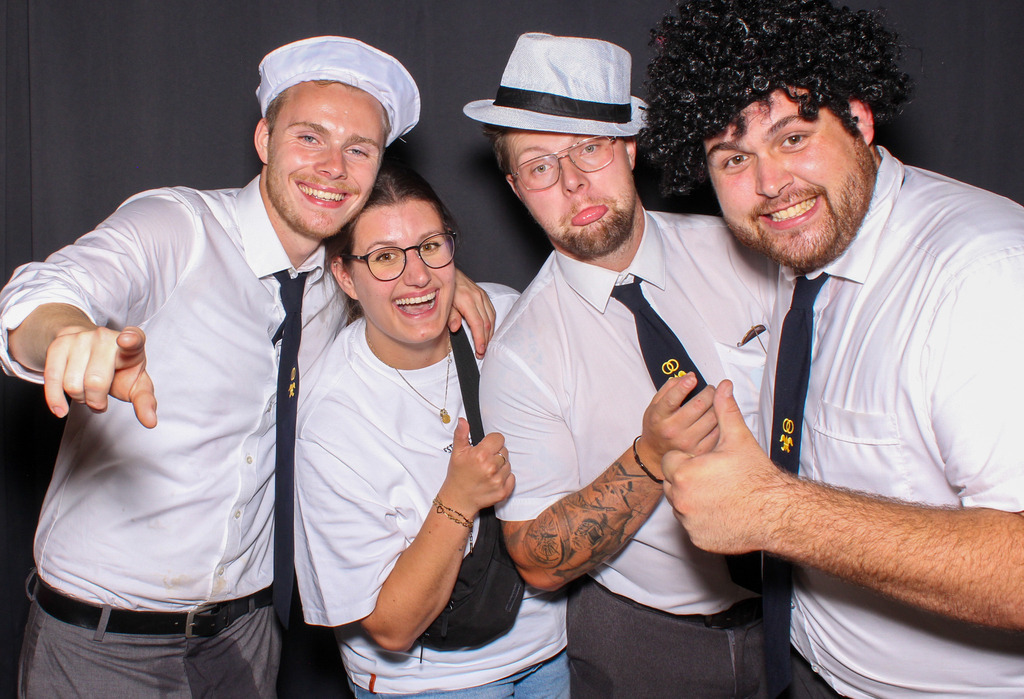 top-top.de-250628-098 | Foto, Video, Fotografie, Videografie, Fotobox, DJ, Discjockey, Musik, Musikbox, Veranstaltung, Photobooth, Amazon, Ebay, Buchtipp, Bestseller, Autor, Verlag, Buch, Wesel, Hamminkeln, NRW, Dinslaken, Rees, Drohne, Hochzeit, Party, Fotobox, Wesel, Fotograf