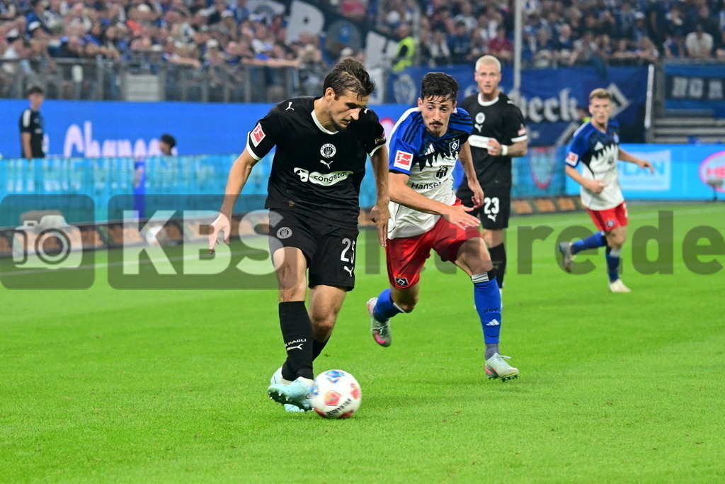 KBS Picture_HSV-FCStPauli_024 | v.l. Dzwigata Adam (St.Pauli) , Gocholeishvili Giorgi (HSV) ,Sportplatz :  Volksparkstadion,Hamburger Derby, - Realisiert mit Pictrs.com