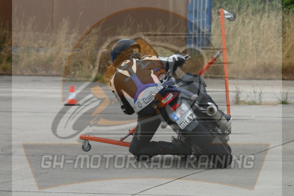 IMG_3214 | gh-motorradtraining-foto.de - Realisiert mit Pictrs.com